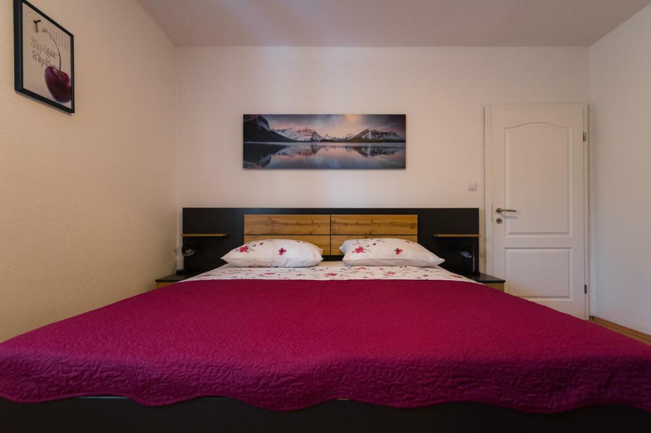 Apartments Mira Biograd Na Moru Exterior photo