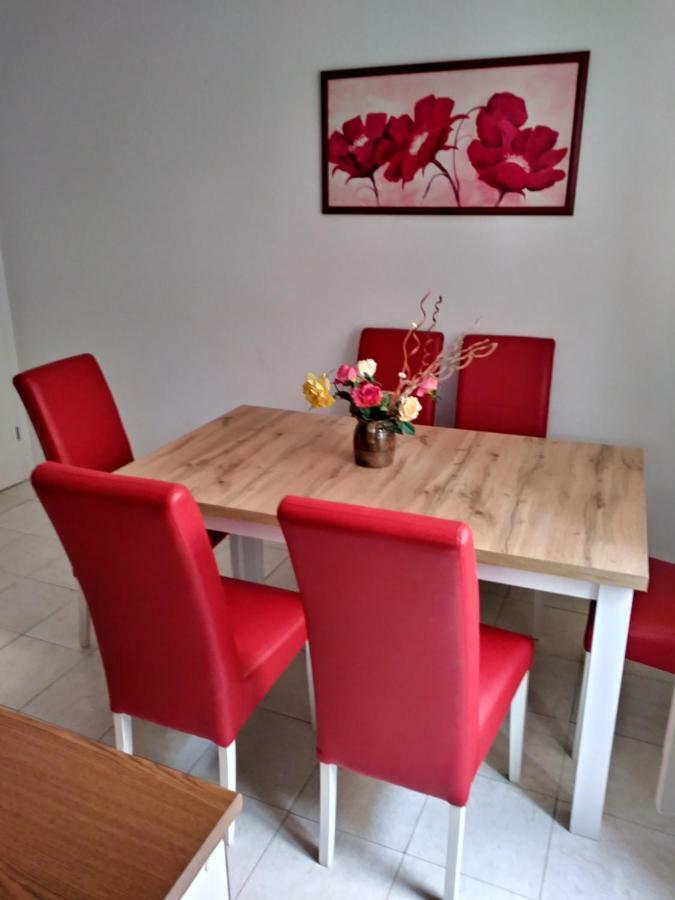 Apartments Mira Biograd Na Moru Exterior photo