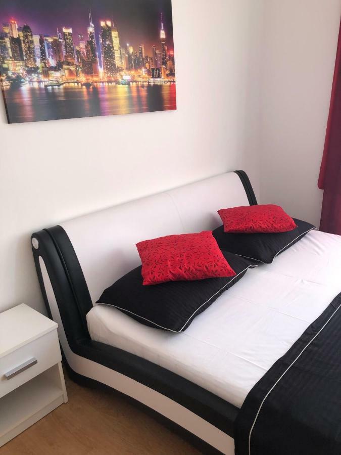 Apartments Mira Biograd Na Moru Exterior photo