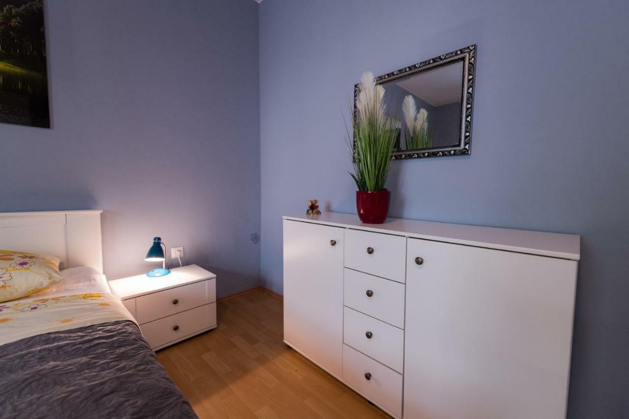 Apartments Mira Biograd Na Moru Exterior photo